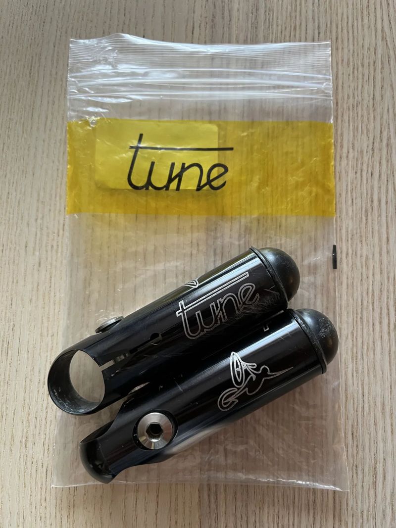Rohy Tune RH1 černé - 52 gramů