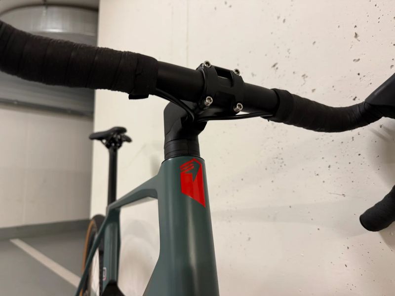 Superior X-ROAD Team Comp (velikost L, rok výroby 2021)