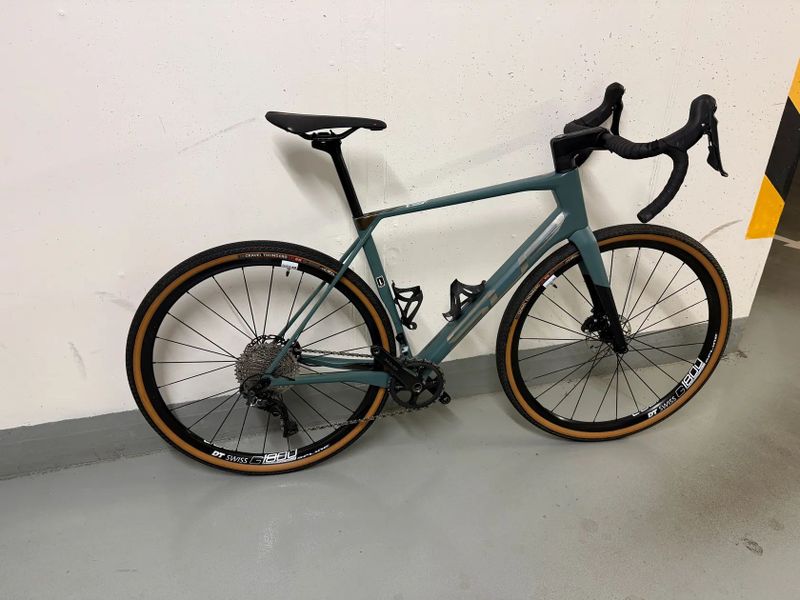 Superior X-ROAD Team Comp (velikost L, rok výroby 2021)