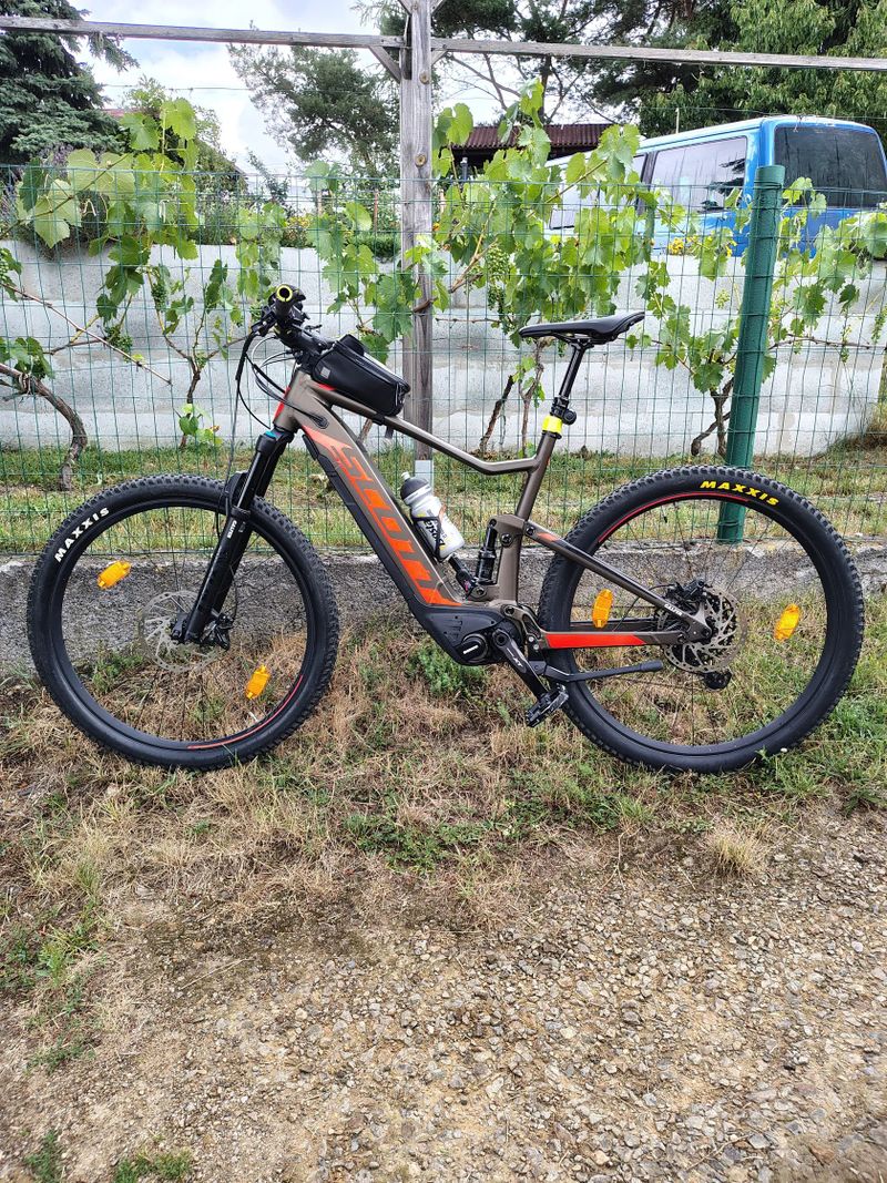 SCOTT Genius eRide 920 celoodpružené horské elektrokolo
