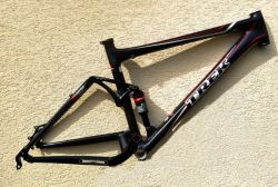 Trek Top Fuel 9.9 Carbon + DT Swiss XR Carbon - téměř nový 