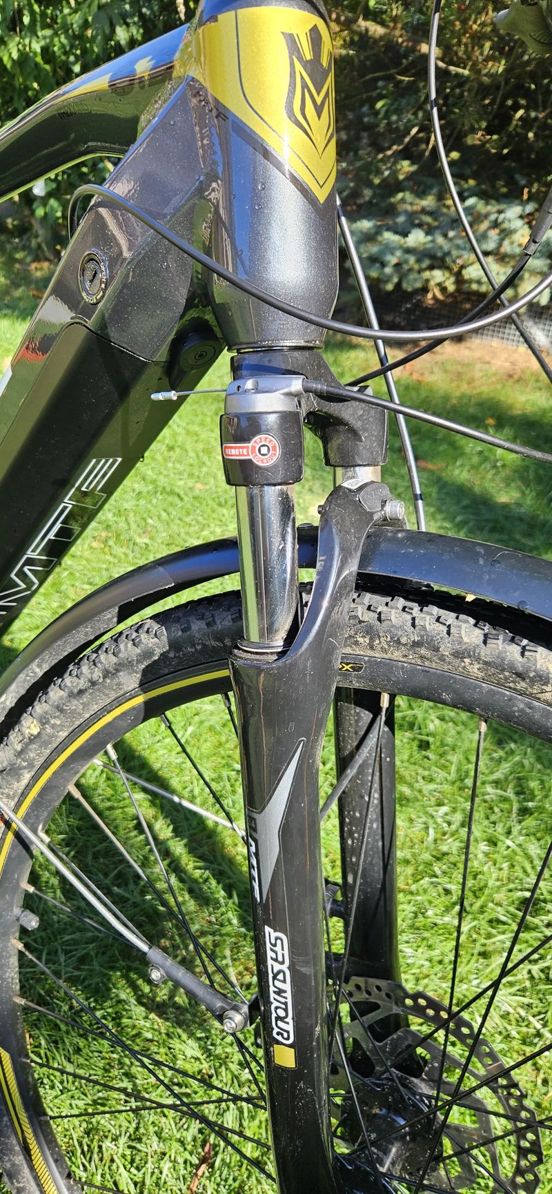 Městské elektrokolo MTF Road 6.3 s přední odpruženou vidlicí V ZÁRUCE sleva 
