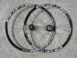 Lehká 26" kola American Classic - pár pouze 1490g