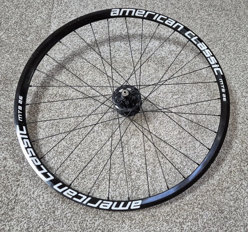 Lehká 26" kola American Classic - pár pouze 1490g