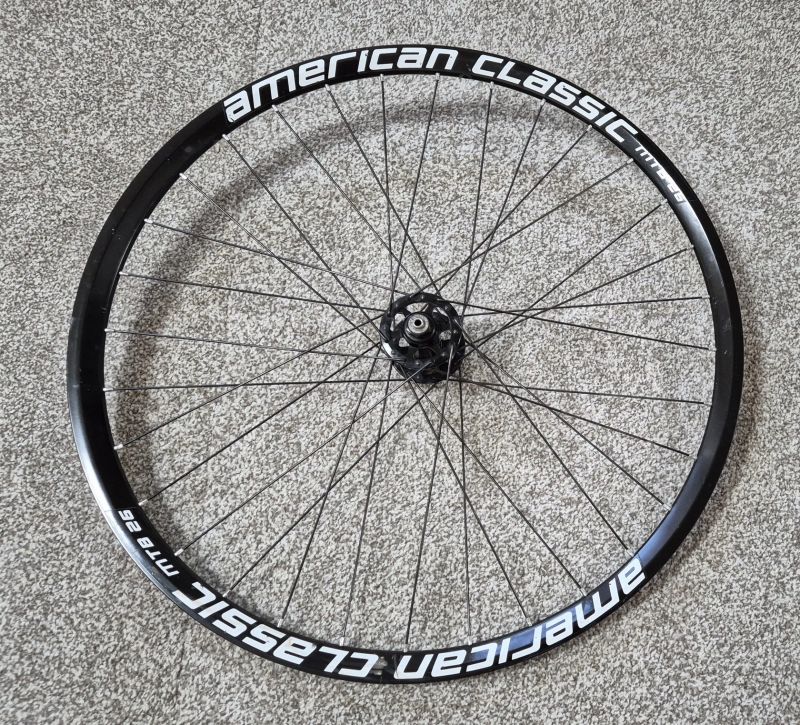 Lehká 26" kola American Classic - pár pouze 1490g