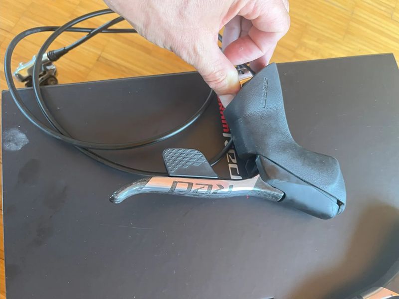Sram Red Páky, Třmeny, Přehazovačka