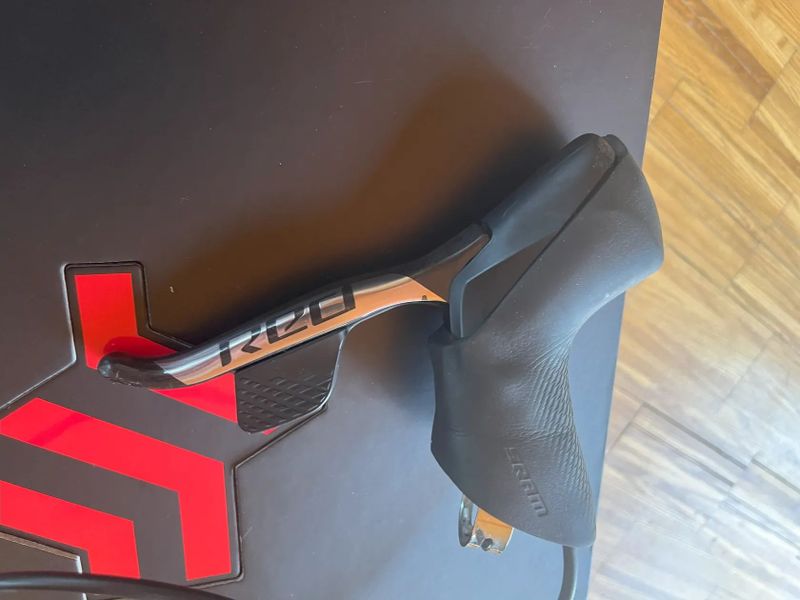 Sram Red Páky, Třmeny, Přehazovačka