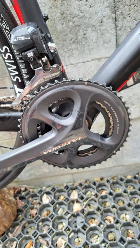 Prodám karbonovou silničku SUPERIOR RACE TEAM DISC, Ultegra Di2 2x11 s powermetrem