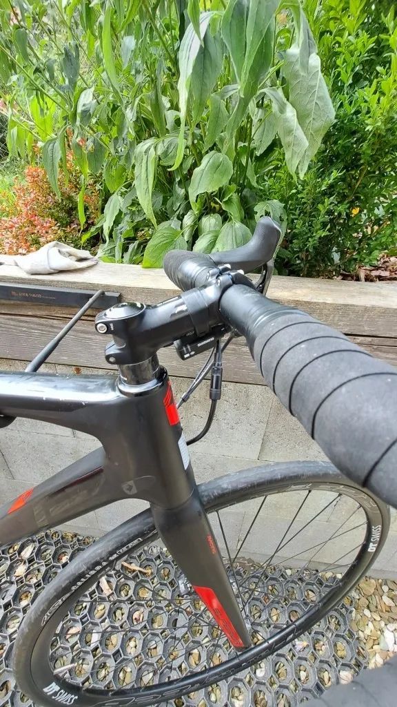 Prodám karbonovou silničku SUPERIOR RACE TEAM DISC, Ultegra Di2 2x11 s powermetrem