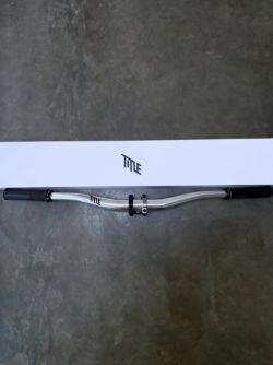 Řídítka Title AH1 35, 740mm, představec Switch Rocker, gripy Peaty's
