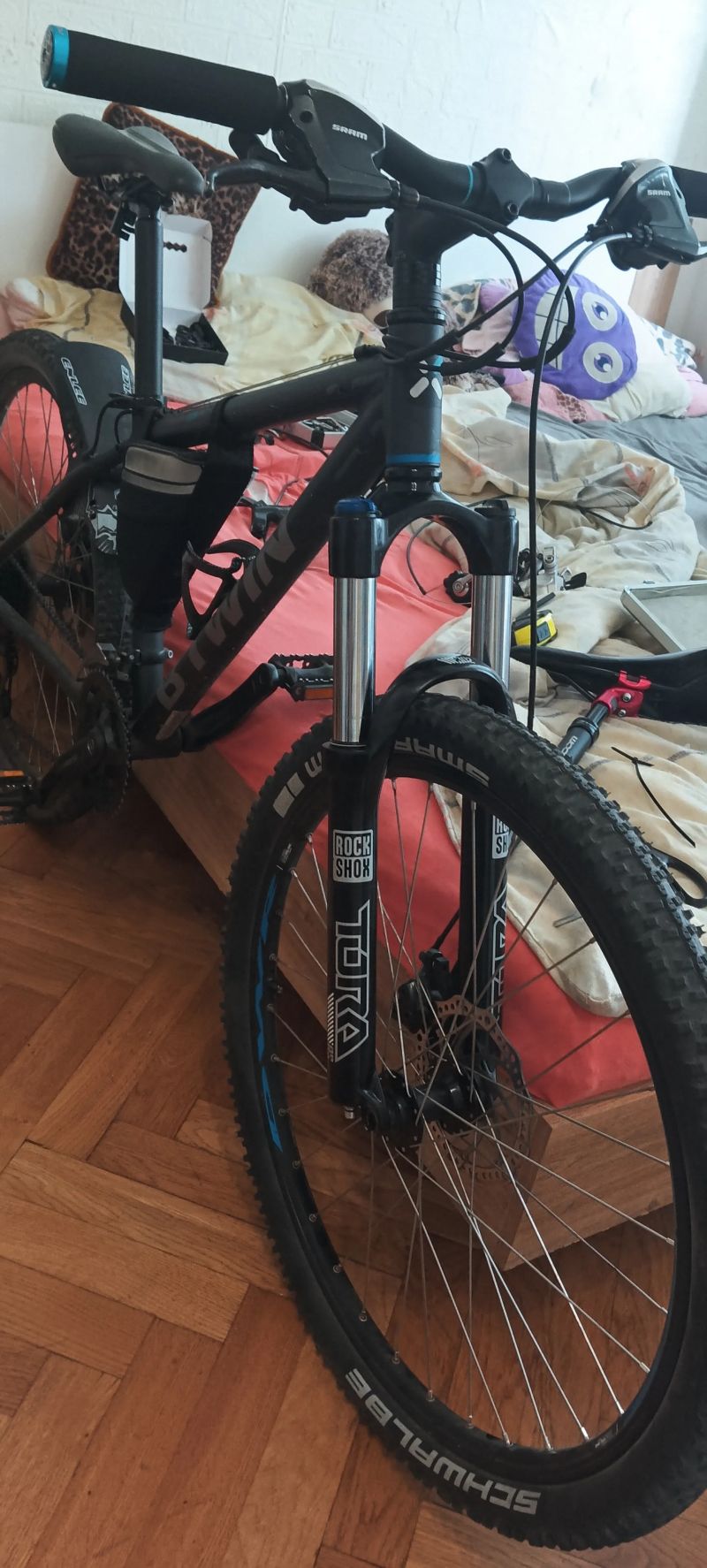 B-Twin Rockraider 500