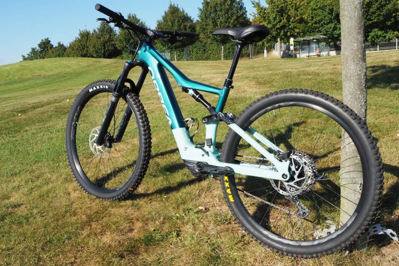 ORBEA Rise M20 / vel. M / 19,7 kg komplet / najeto 300 km