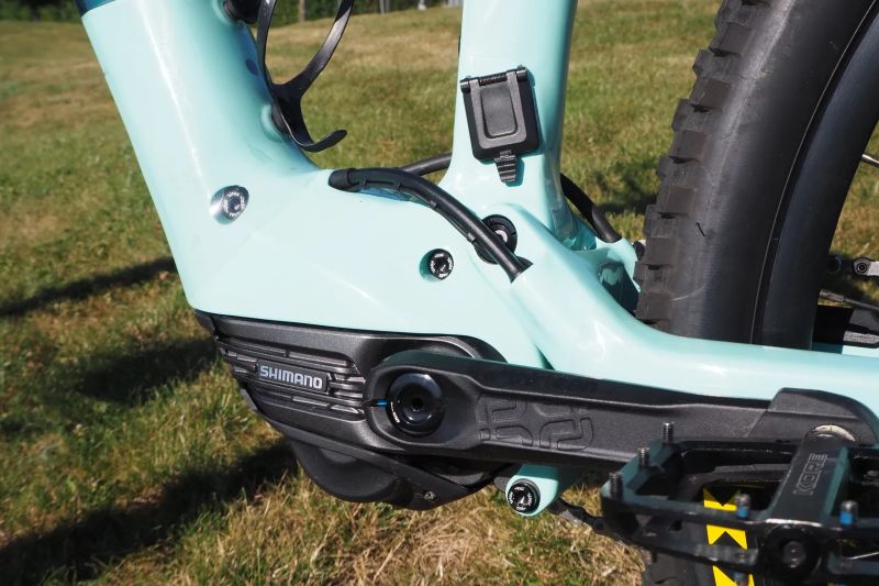 ORBEA Rise M20 / vel. M / 19,7 kg komplet / najeto 300 km