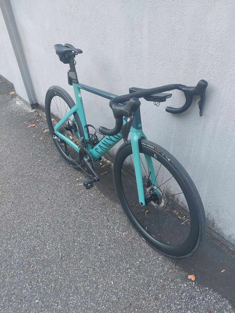 Canyon Aeroad CF SLX, Ultegra Di2 12s, vel. M (175-184cm)