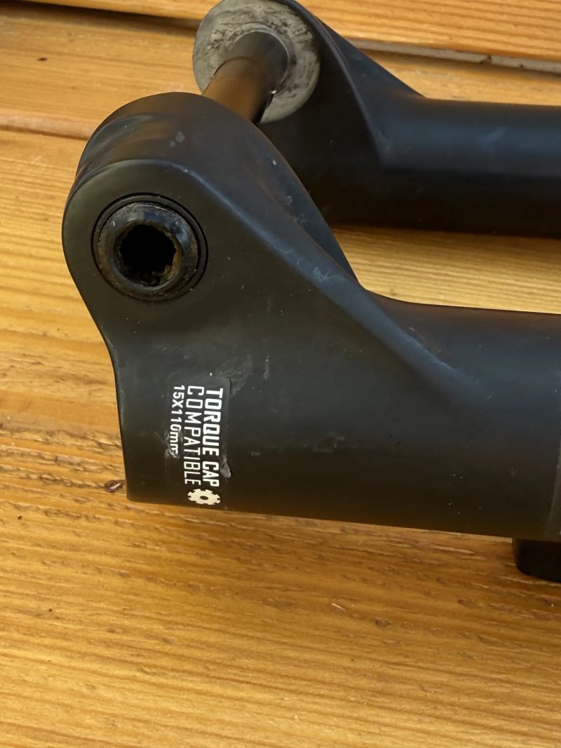 Vidlice Rock Shox Judy 29" krček 185 mm osa 15*110