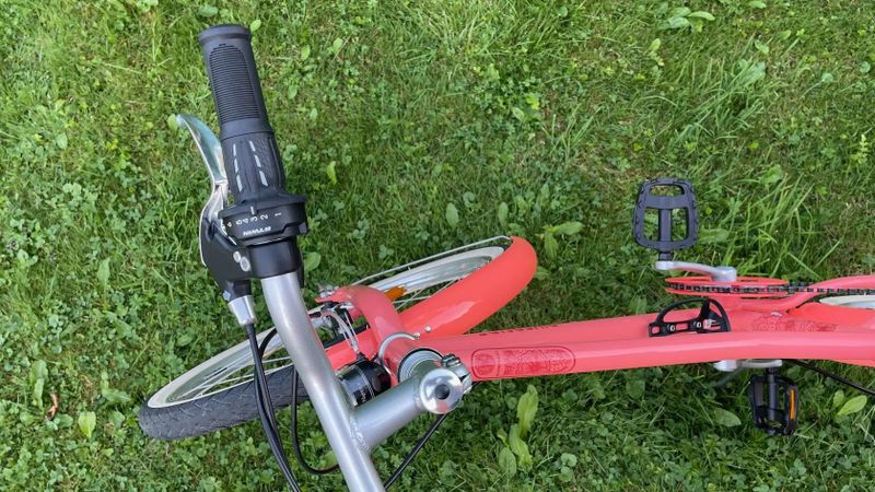 Dětské dívčí trekové kolo 24" - jako NOVÉ 