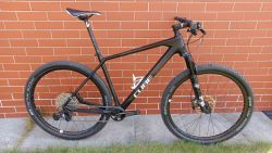 Karbonový bike Cube Reaction C:62 Race 29", Shimano XT 1x12, FOX, vel. XL