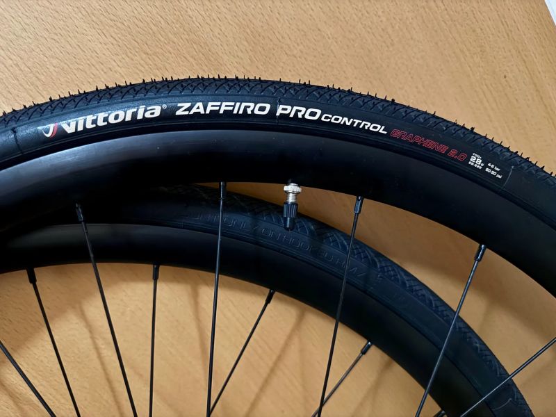 Nová kola Alexrims s plášti Vittoria Zaffiro Pro Control 700x28c