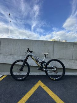 MONDRAKER SUPERFOXY R
