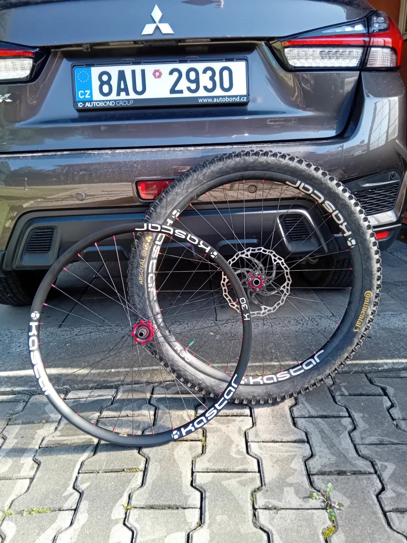 Commencal meta sx v4 2023