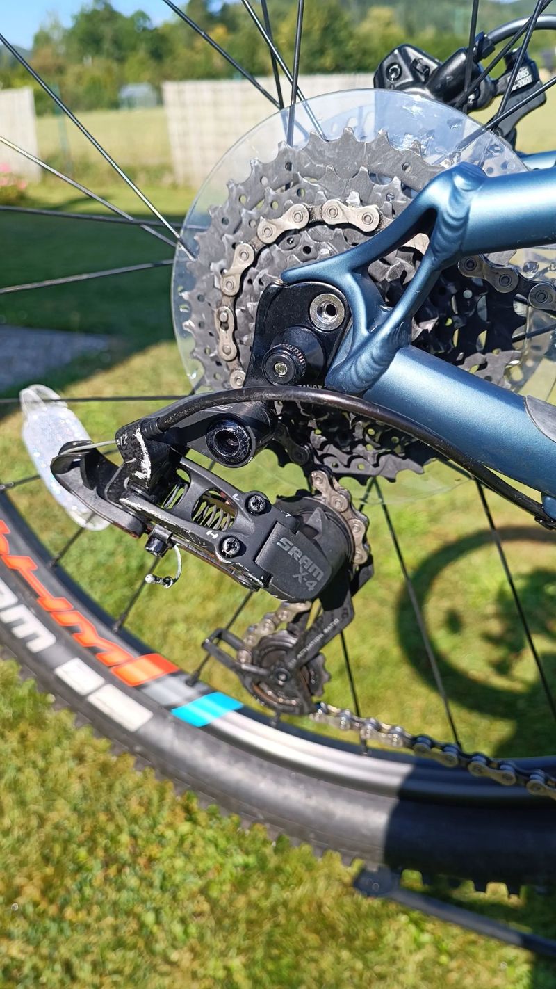 Whyte 303 Petrol 24'' - Junior trail bike
