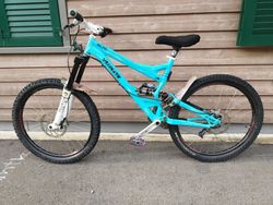 Kolo Specialized SX Trail three, sjezdové-trail