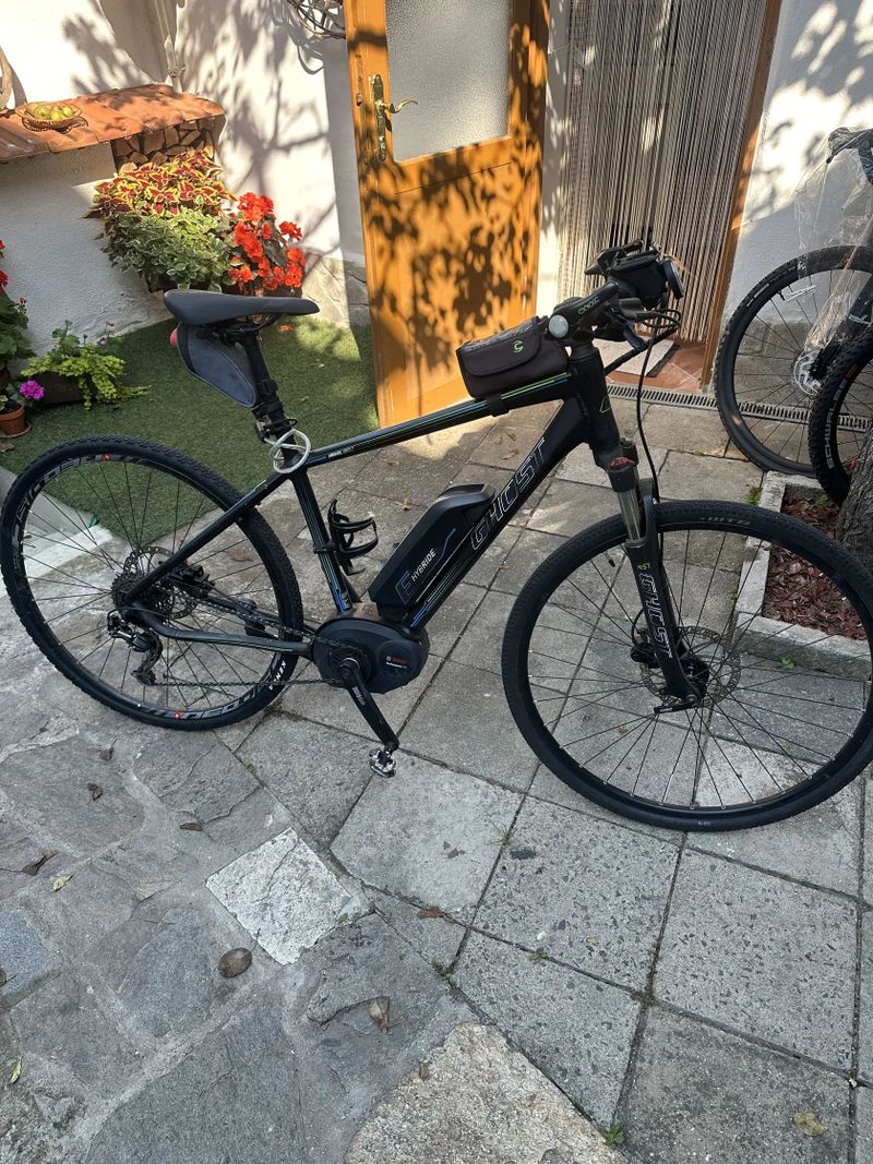 Prodám elektrokolo málo využívané zn.ghost s motorem Bosch .