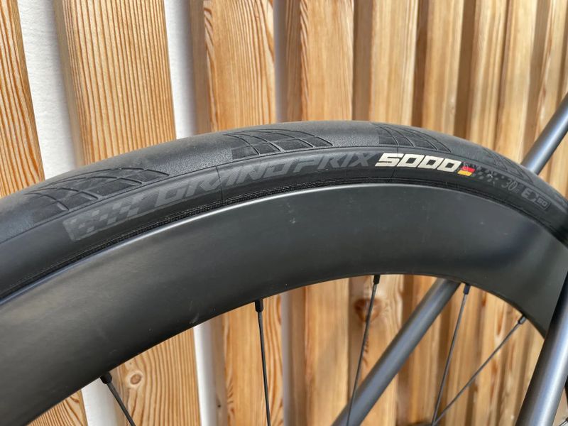 SCOTT Addict 10, Shimano Ultegra, karbon rám i kola, vel. L (175-190cm)
