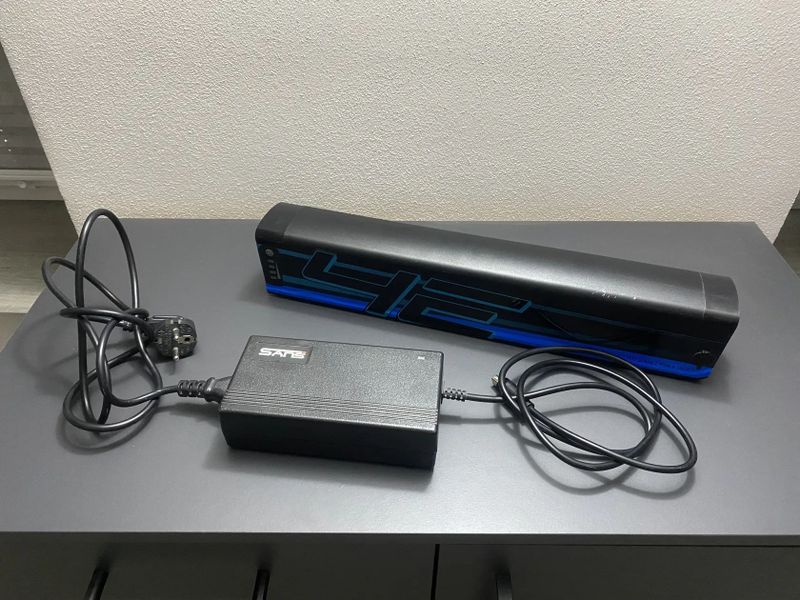 Prodám baterii na elektrokolo D361751 včetně nabiječky