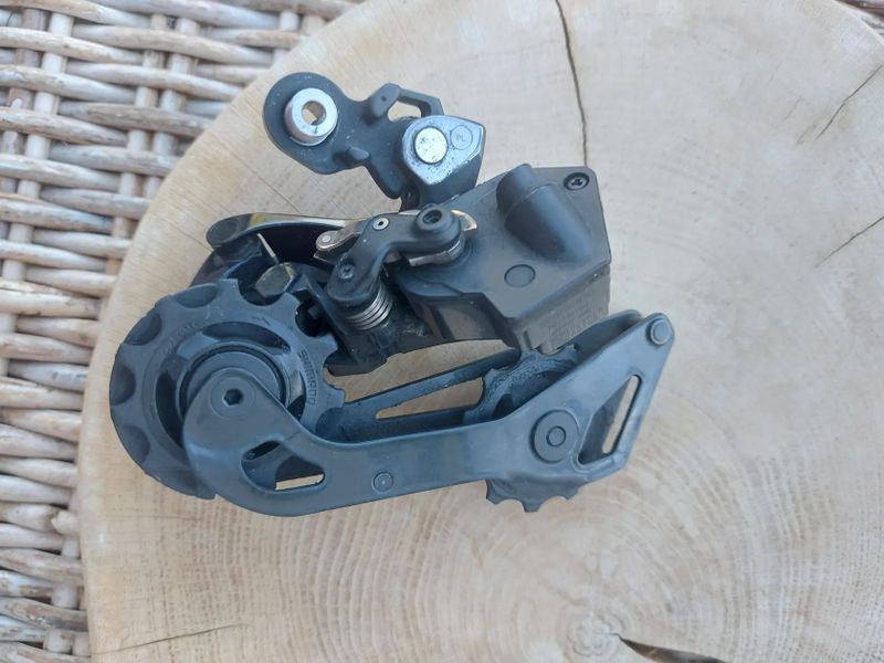 Přehazovačka na silniční kolo Shimna Dura-Ace DI2