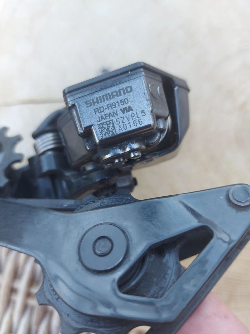 Přehazovačka na silniční kolo Shimna Dura-Ace DI2
