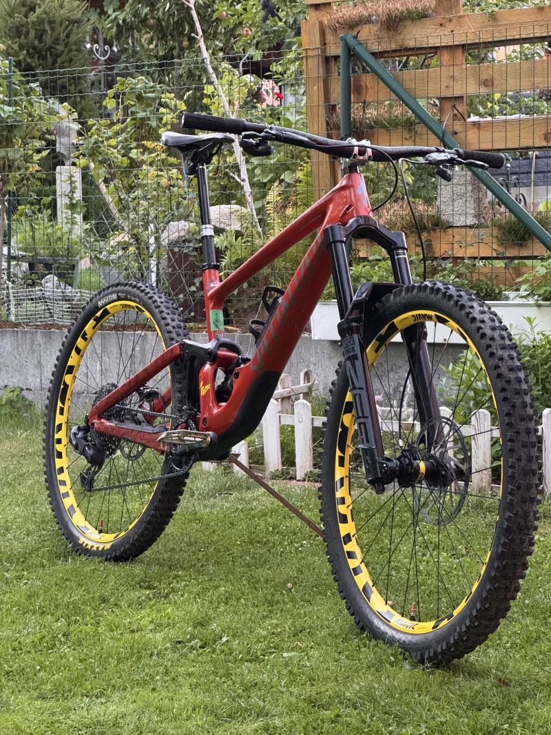 Specialized Enduro 2022 S4 (L) – možnost full build / základní osazení