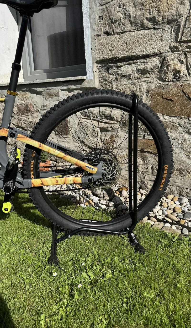 GT Sensor Carbon Elite, velikost L