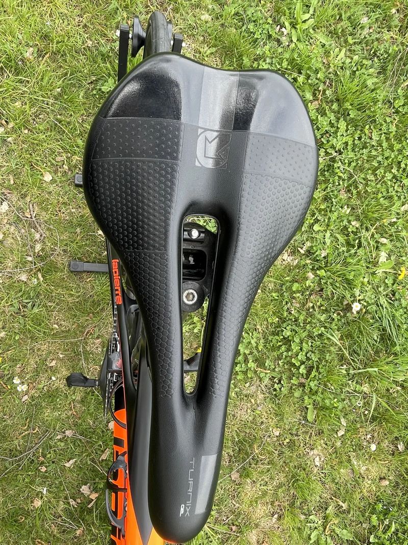 Lehké kolo Lapierre Xelius SL 700 Ultimate – karbon (180–188 cm), Ultegra Di2
