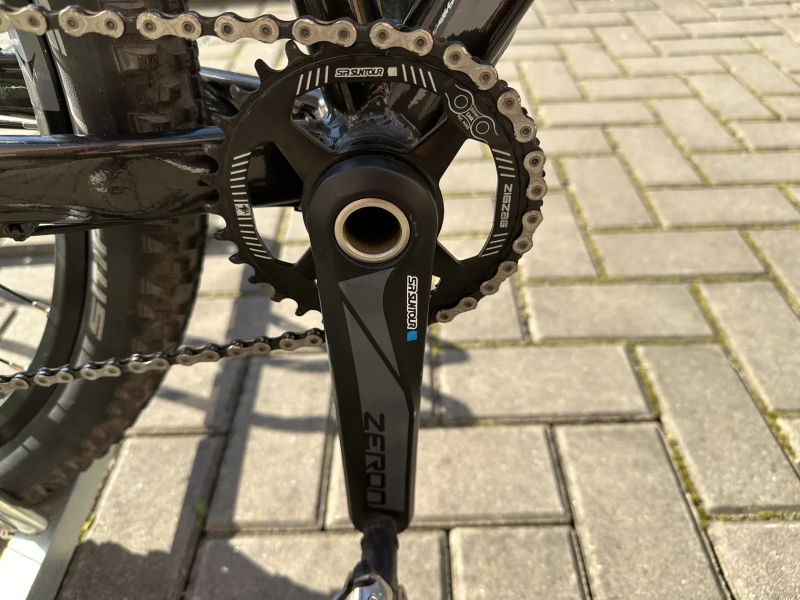 LEVIT Notos 3 HT, sada Shimano Deore, vzduchová vidlice Suntour