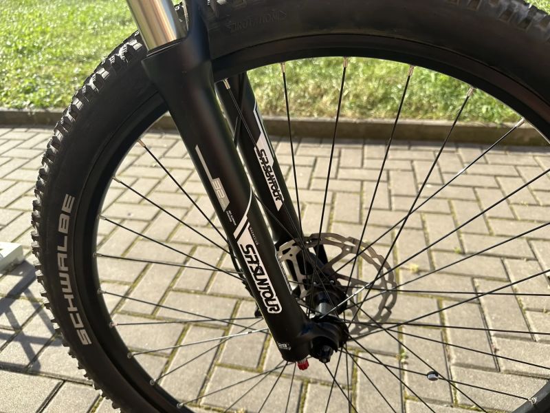 LEVIT Notos 3 HT, sada Shimano Deore, vzduchová vidlice Suntour