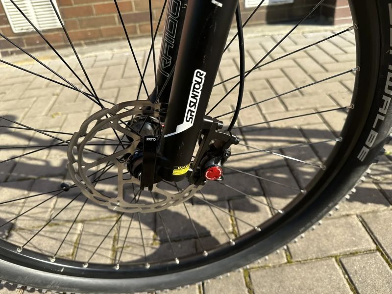 LEVIT Notos 3 HT, sada Shimano Deore, vzduchová vidlice Suntour