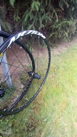 Zapletena kola MAVIC Aksium DCL, Shimano 11,Centerlock 