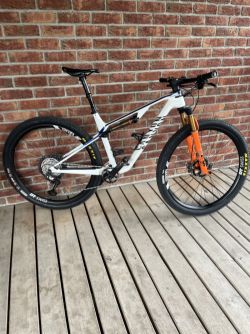 Canyon Lux CF MVDP