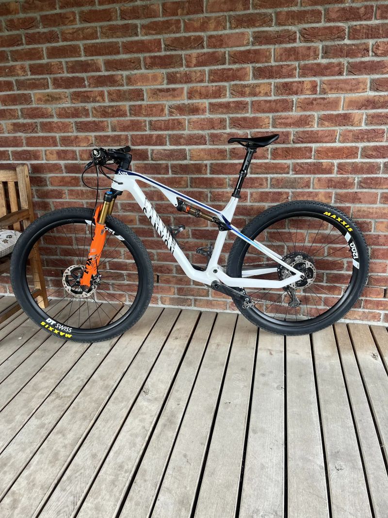 Canyon Lux CF SLX 9 MVDP