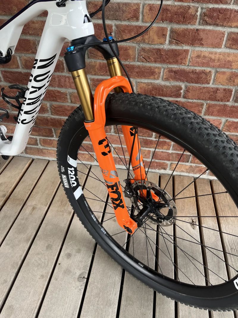 Canyon Lux CF SLX 9 MVDP