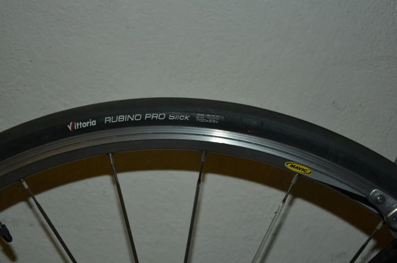 Prodám silniční kolo GIANT. K vidění ve Staré Boleslavi