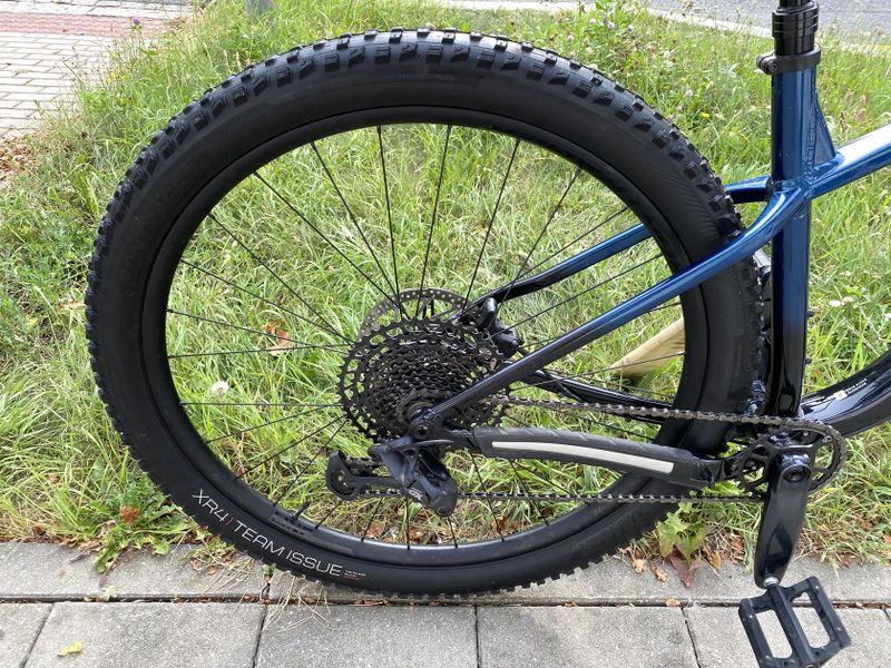 Trek Roscoe 8 velikost L barva mulsanne blue měsíc jeté v záruce