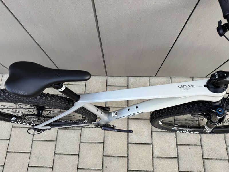Canyon Exceed CF 7