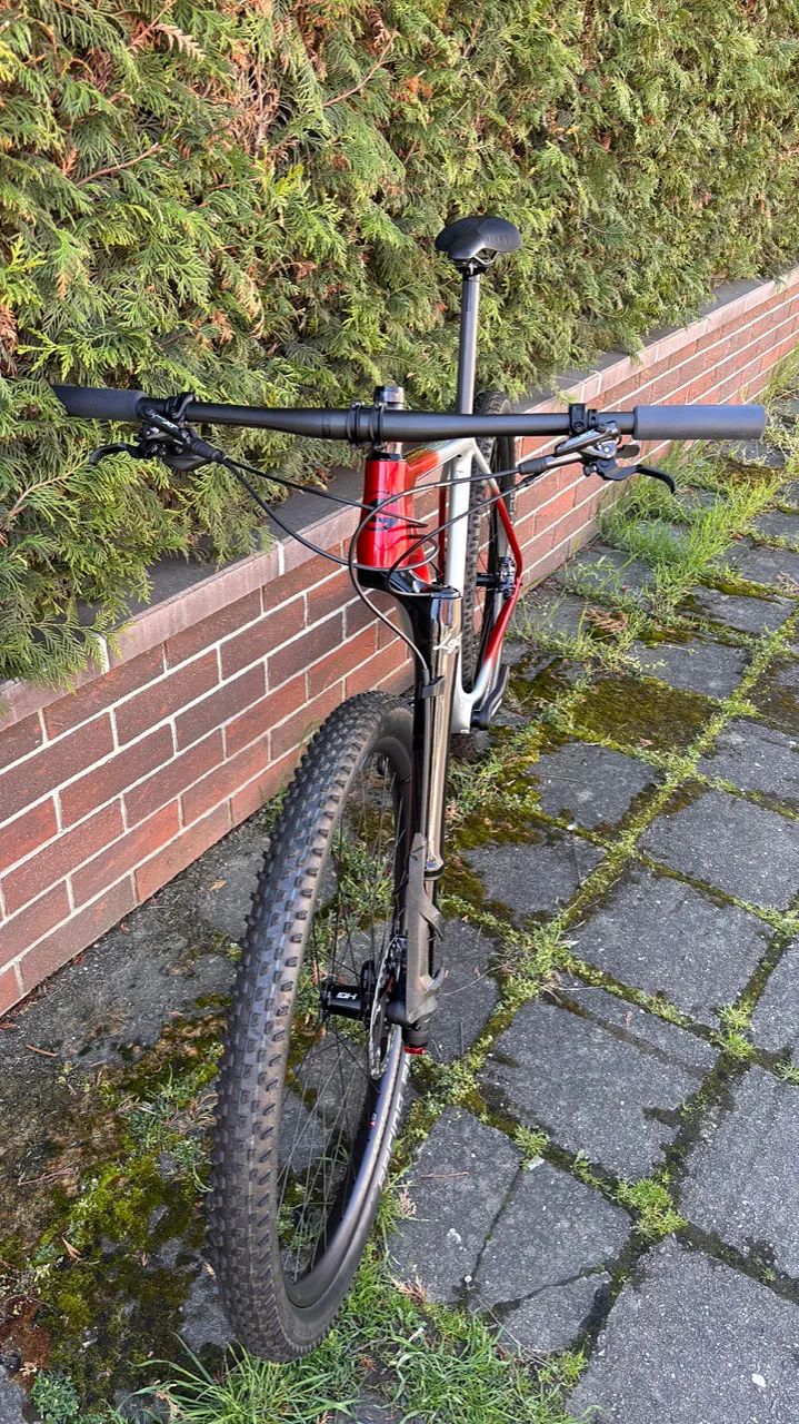 prodám nové Cannondale F-Si Carbon 2, Mercury (MRC), horské kolo, vel. LG (20")
