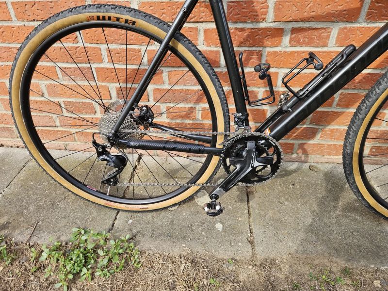 Prodam Cannondale Topstone,Shimano 105-Graphite.hite