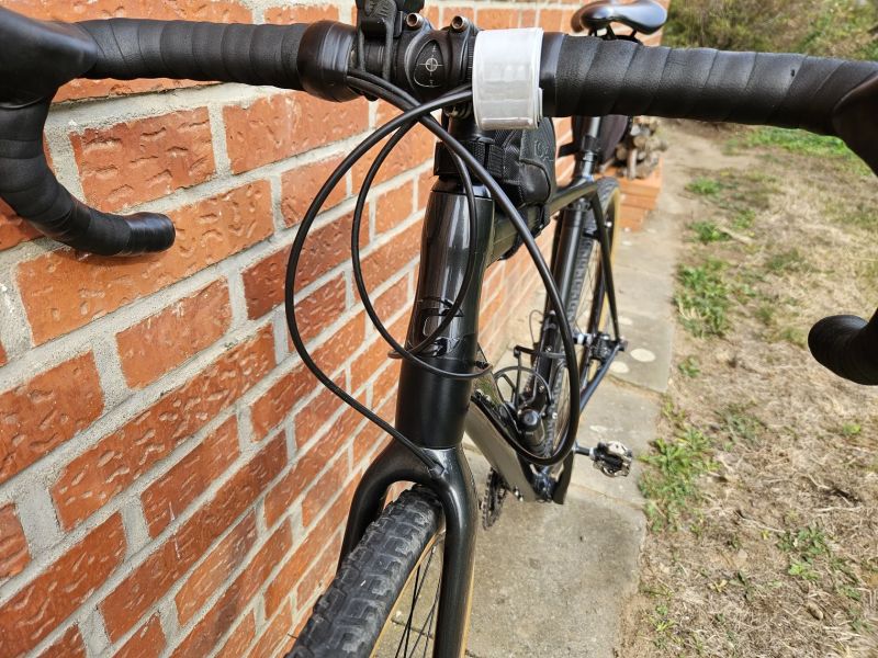 Prodam Cannondale Topstone,Shimano 105-Graphite.hite