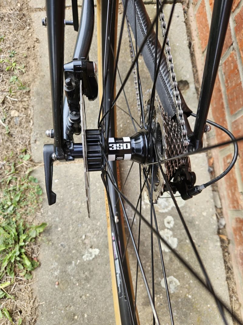 Prodam Cannondale Topstone,Shimano 105-Graphite.hite