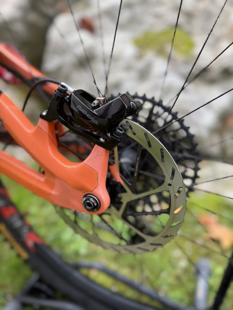 Pivot Firebird, velikost M (postava 1,73 - 1,83), oranžový, kashima, nové komponenty