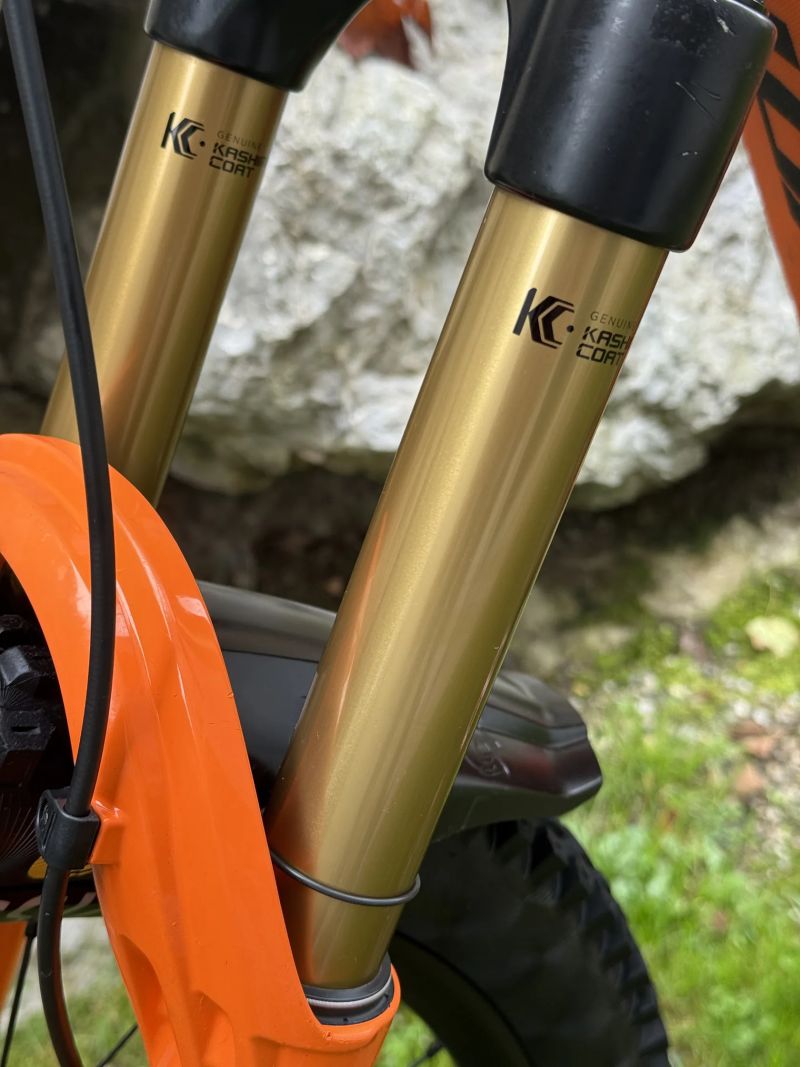 Pivot Firebird, velikost M (postava 1,73 - 1,83), oranžový, kashima, nové komponenty